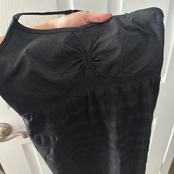 Lululemon Adjustable Tank Top Black/Dark Gray Size 8 - Picture 6 of 8